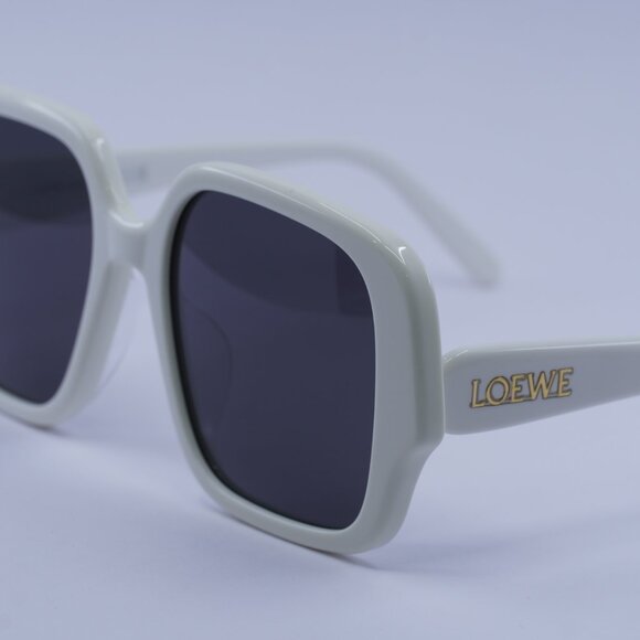 Loewe LW40134U 25A Sunglasses Ivory Square Frame, Smoke Lenses - Picture 8 of 10